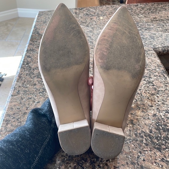 Point Toe Pumps - Picture 8 of 9